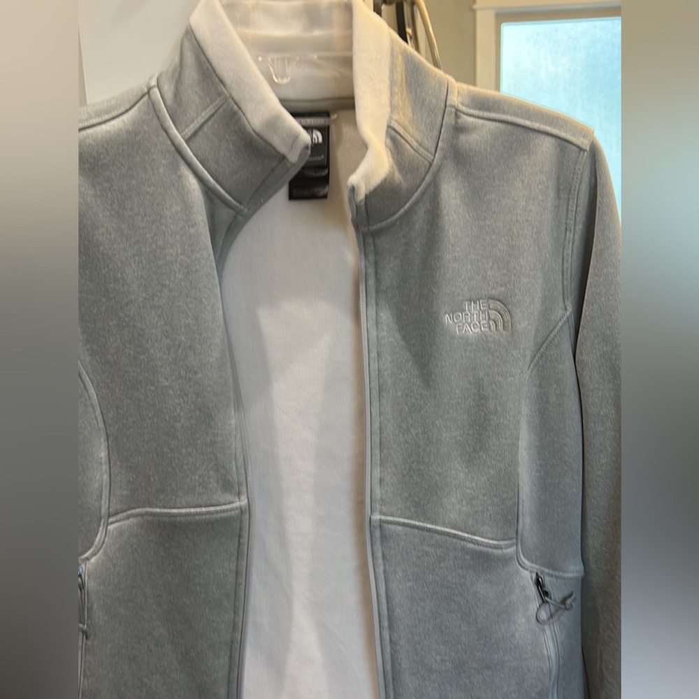 Womens Light Grey NorthFace lightweight jacket Sz Med